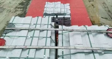 自贡 芝麻白仿形加直形路沿石出货日常