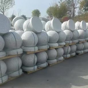自贡 白麻花岗岩石材圆球，石球，挡车球，隔离球，景观石球，风水球等