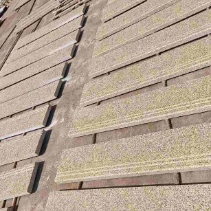 自贡 黄金麻花岗岩光面楼梯踏步