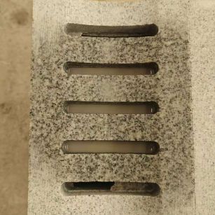 自贡 芝麻白拉丝面花岗岩U型开槽排水槽