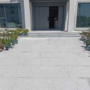 自贡 芝麻白花岗岩地铺石地面铺装