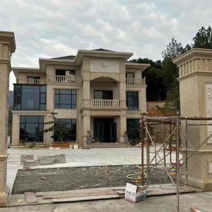 自贡 黄金麻花岗岩别墅雕花外墙干挂配上门口雕花罗马柱