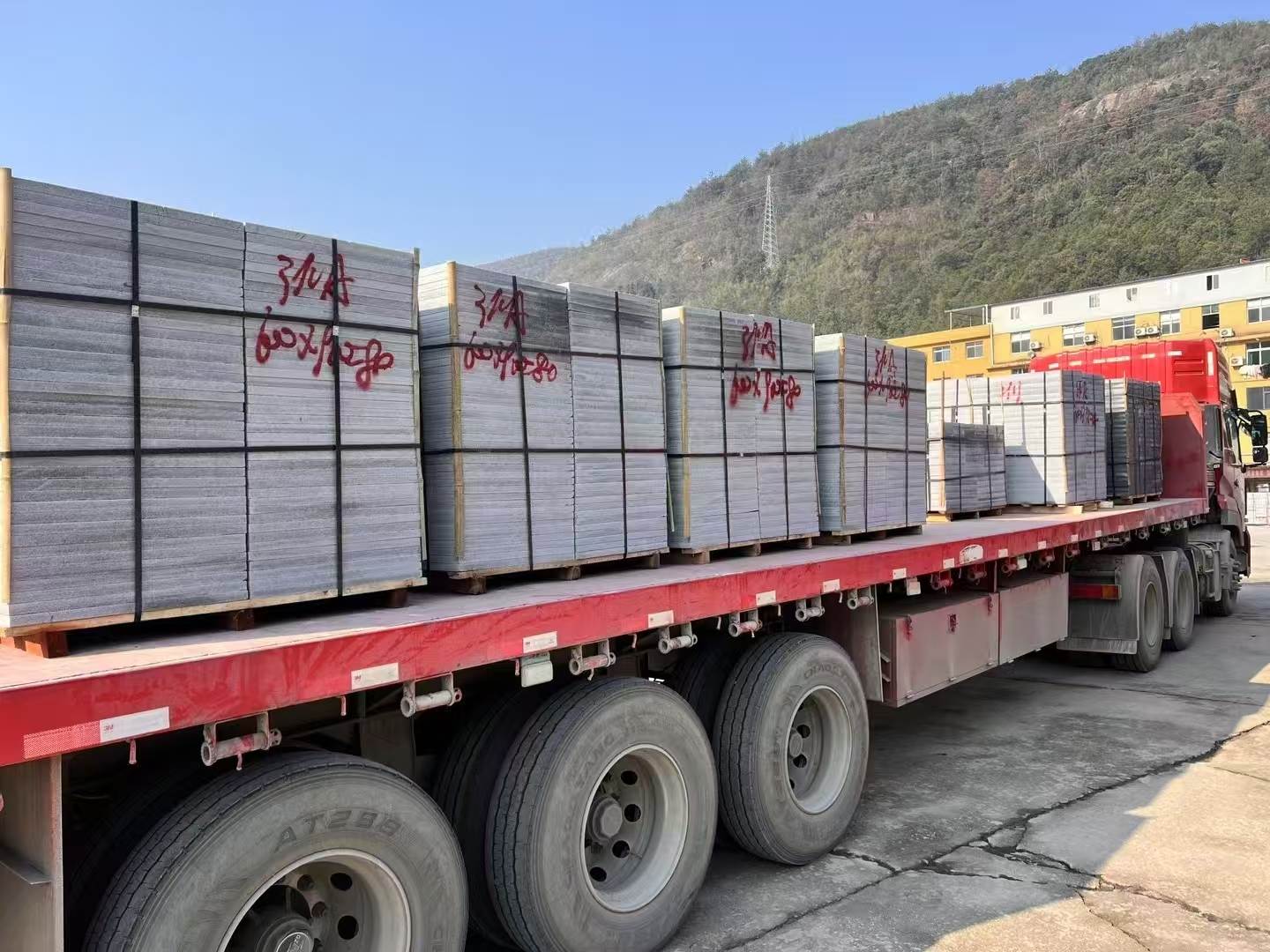 自贡 芝麻灰地铺石出货日常