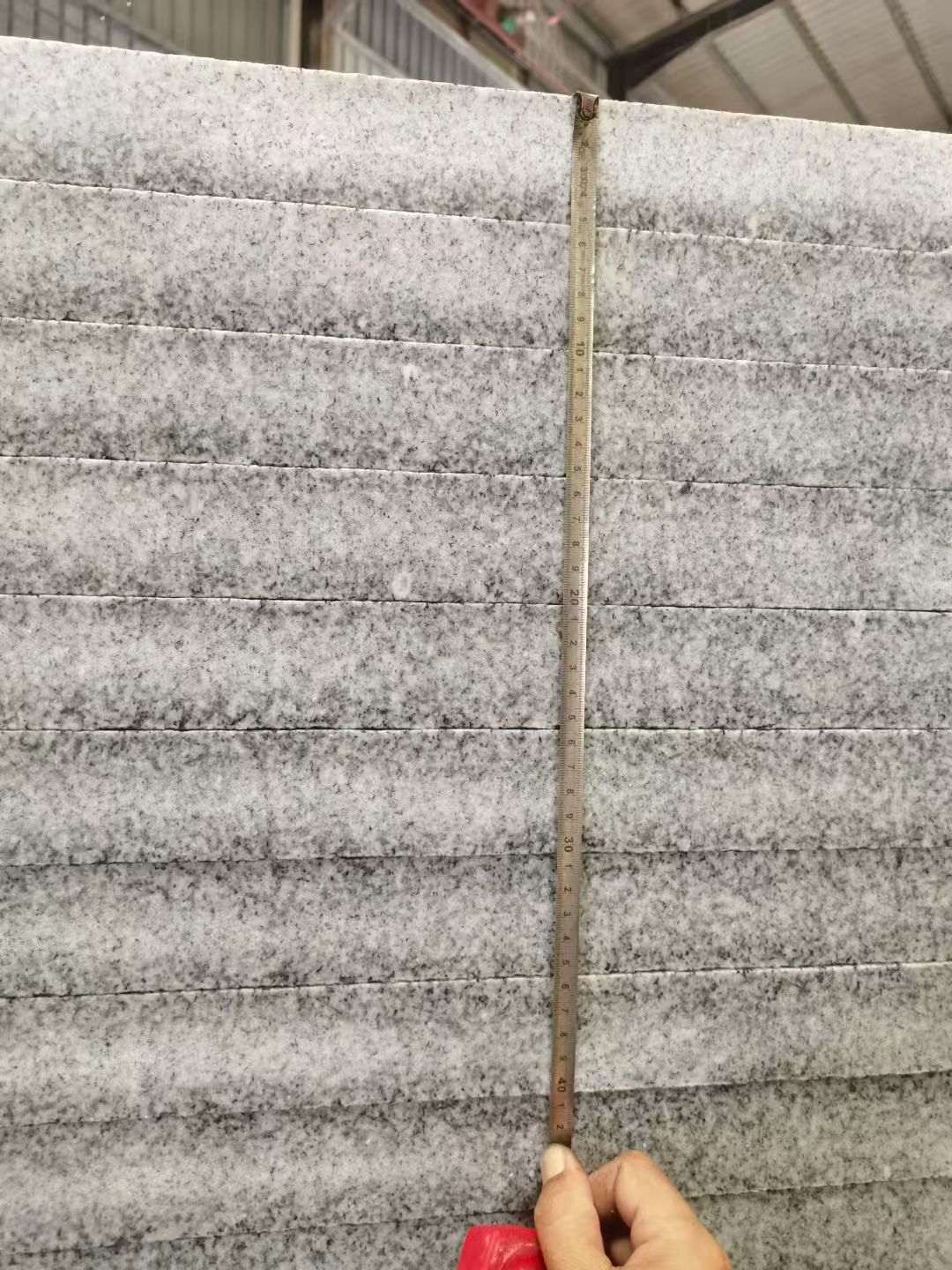 自贡 芝麻白火烧成品厚薄均匀，B料价格接近A料质量