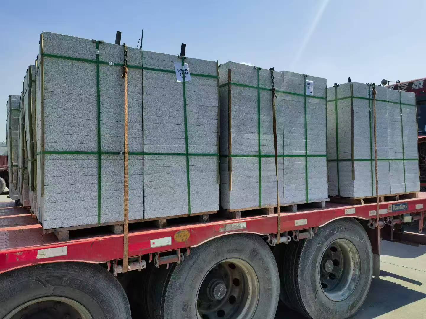 自贡芝麻白花岗岩出货日常地铺石