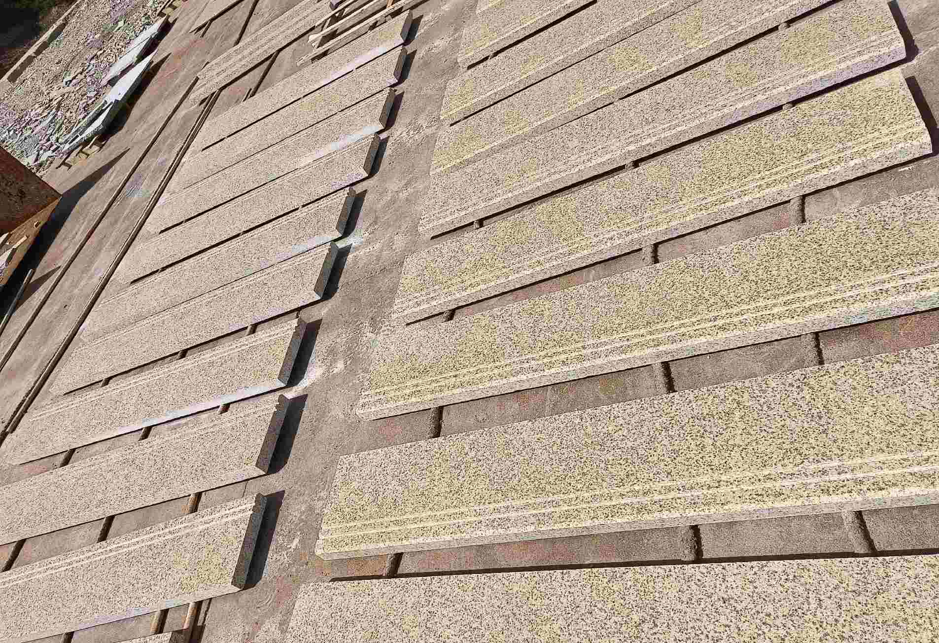 自贡 黄金麻花岗岩光面楼梯踏步