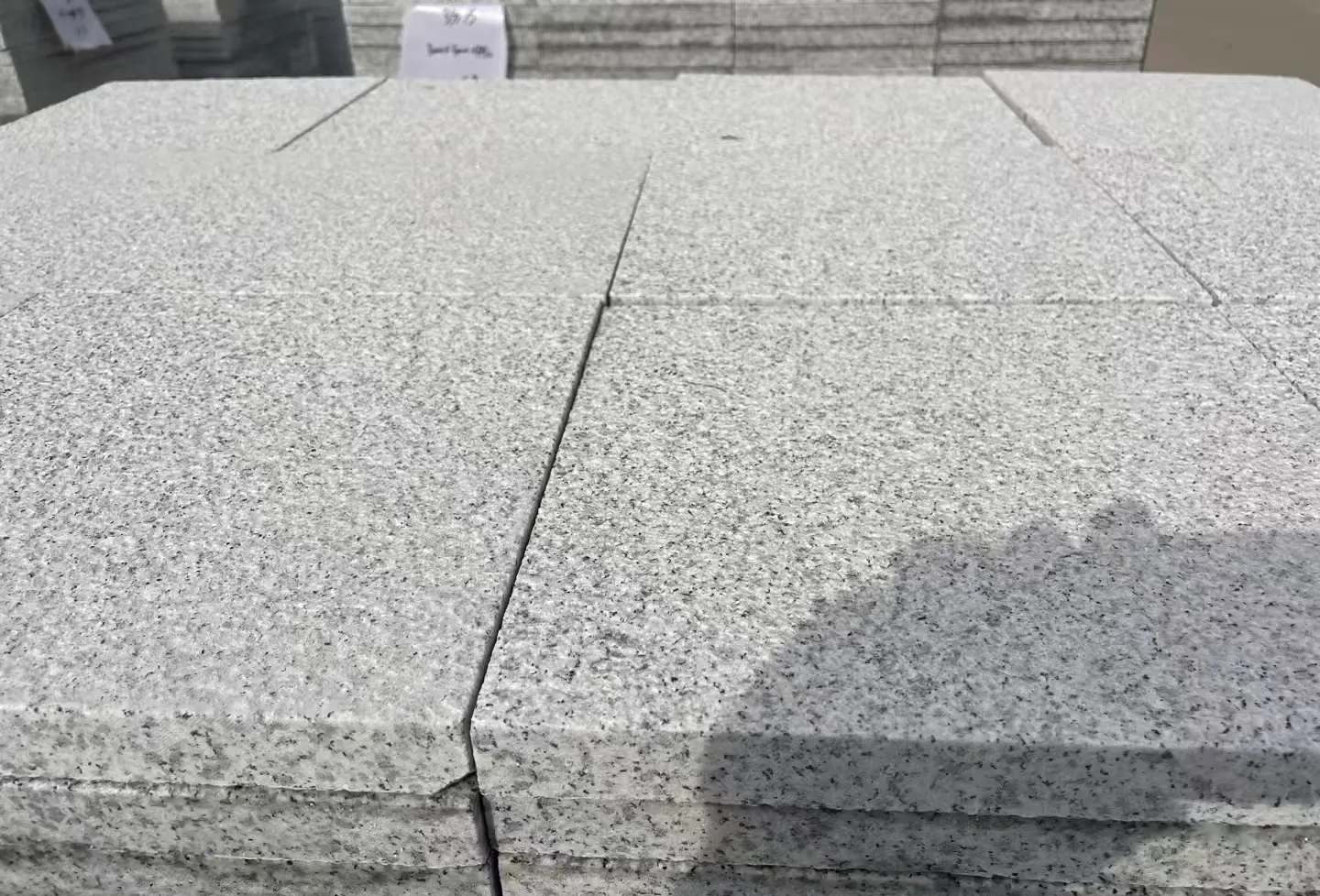 自贡 白麻花岗岩石材推荐 荔枝面地铺石