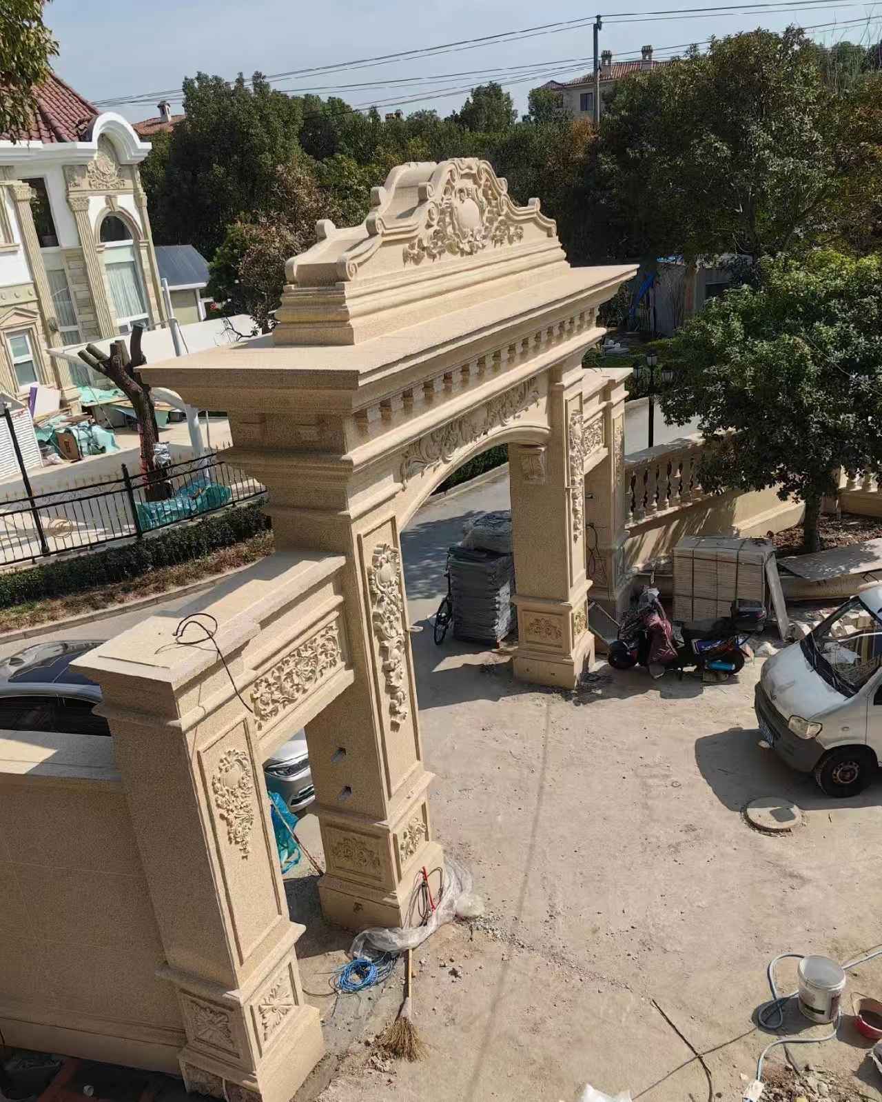 自贡 黄金麻荔枝面花岗岩别墅门楼