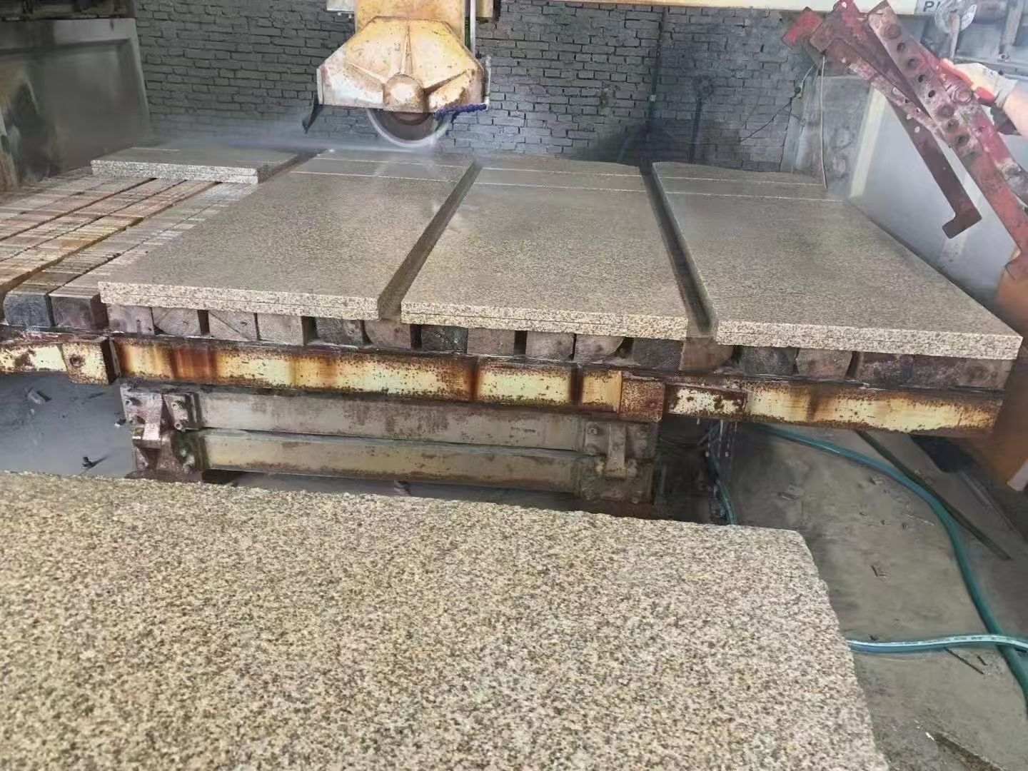 自贡 黄金麻荔枝面成品板加工