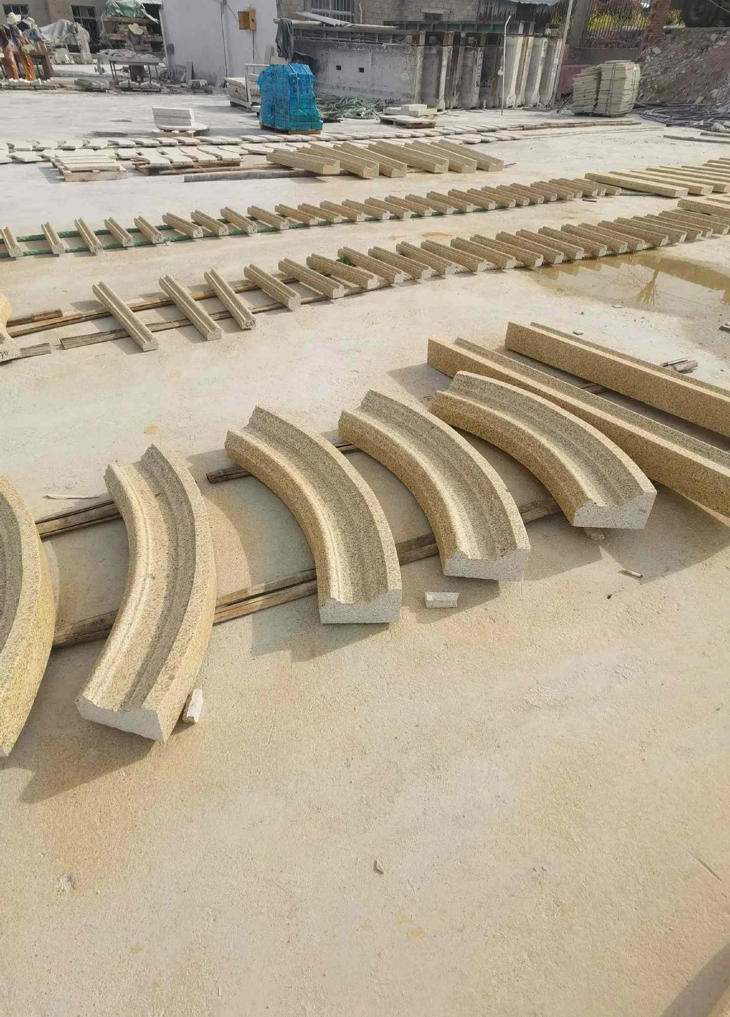 自贡 黄金麻花岗岩别墅线条