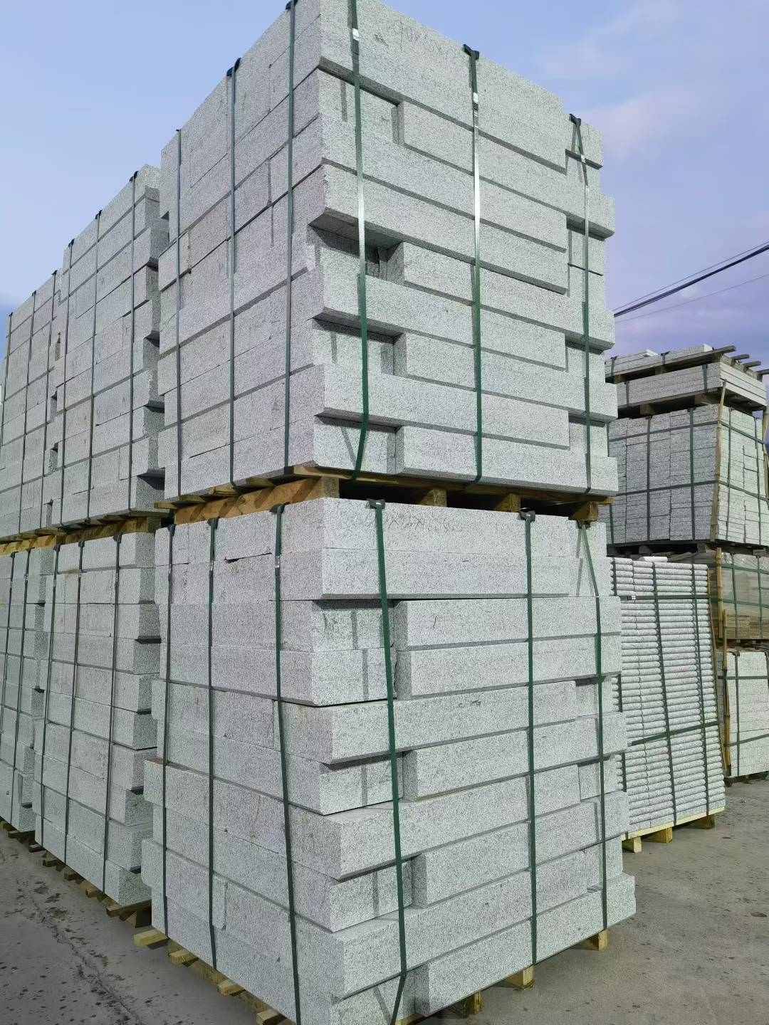 自贡 芝麻白花岗岩路沿石，路缘石，路肩石，道牙，立缘石，马路牙子，街沿石，侧石等