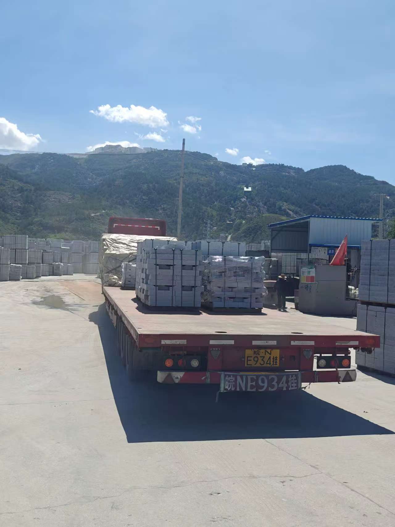 自贡 芝麻白仿形路沿石，直形路沿石