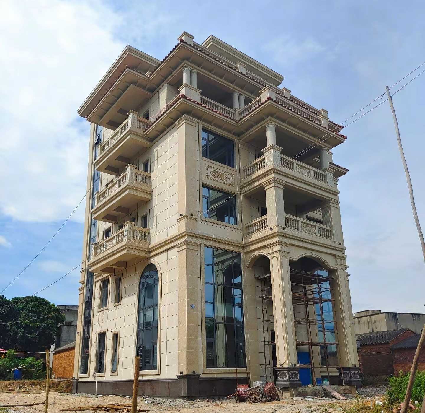 自贡 黄金麻花岗岩石材别墅外墙干挂搭配（雕花栏杆花瓶柱门楼罗马柱）